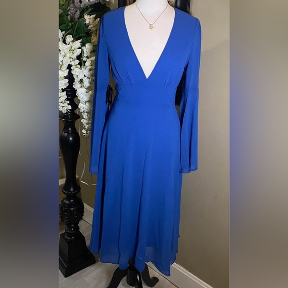 Beautiful Area Stars Dress - Picture 1 of 4